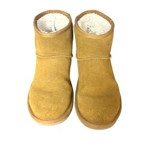 Koolaburra by Ugg boots size 7